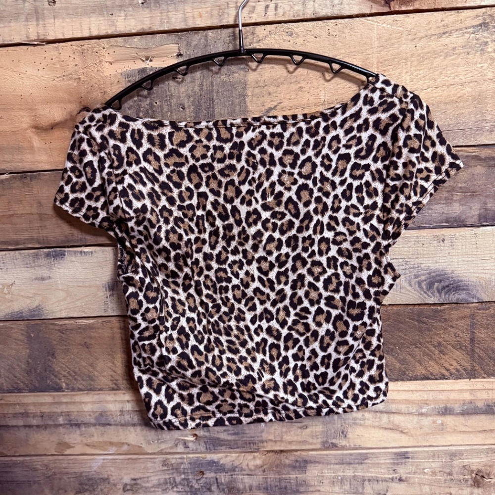 Leopard print crop shirt - Picture 2 of 5